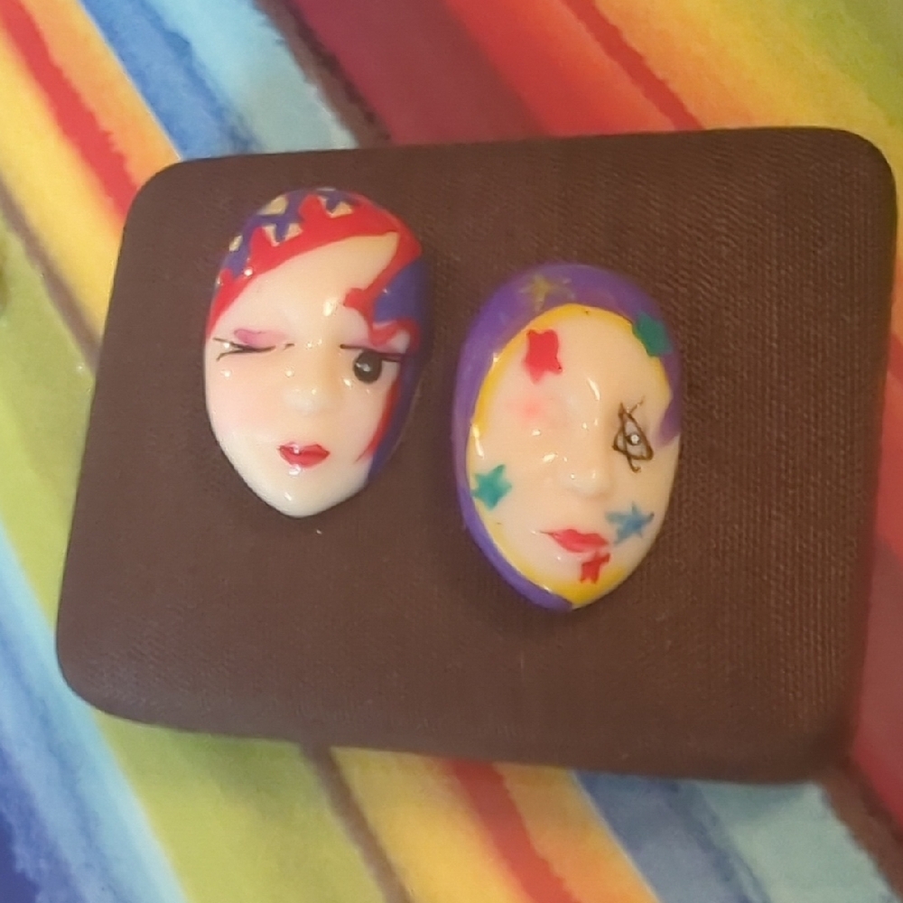 Vintage ( WOW ) MiMi Plastic Theater Mask Brooches X 2